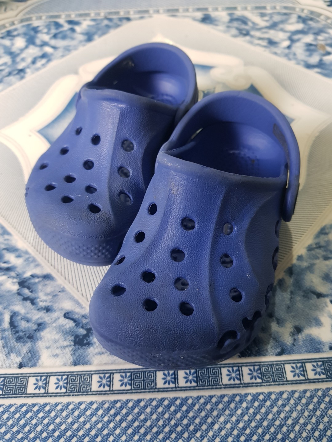 Crocs C5, Babies & Kids, Babies & Kids Fashion on Carousell