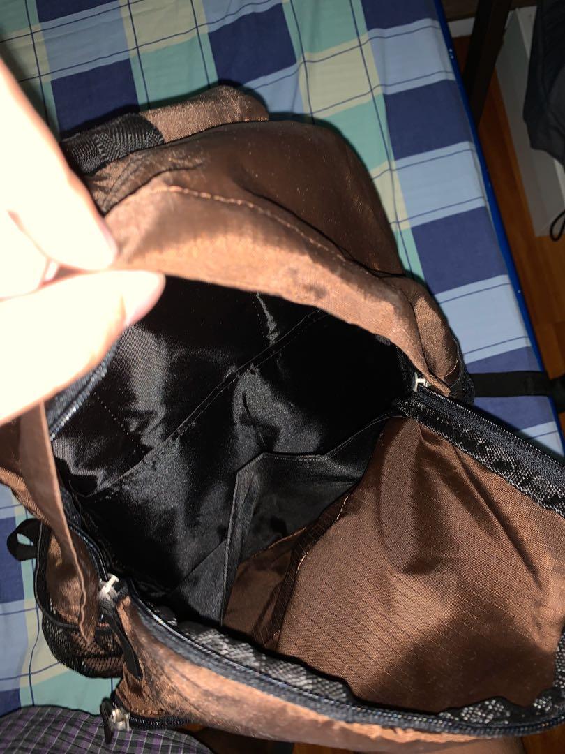 Fila Small Backpack (Category: Backpacks) located in Manila. Submitted by nix1203 (Listing ID 271154794, Image 2). Description: .