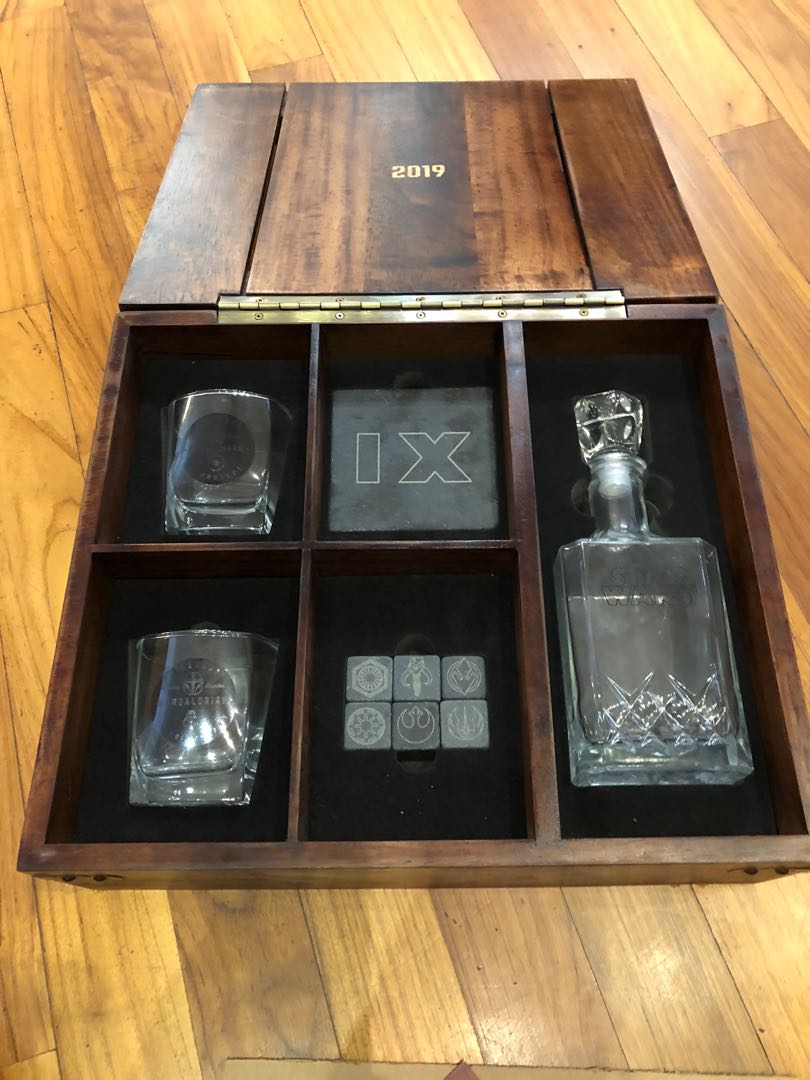 Lucasfilm Star Wars Limited Edition Whiskey Decanter set