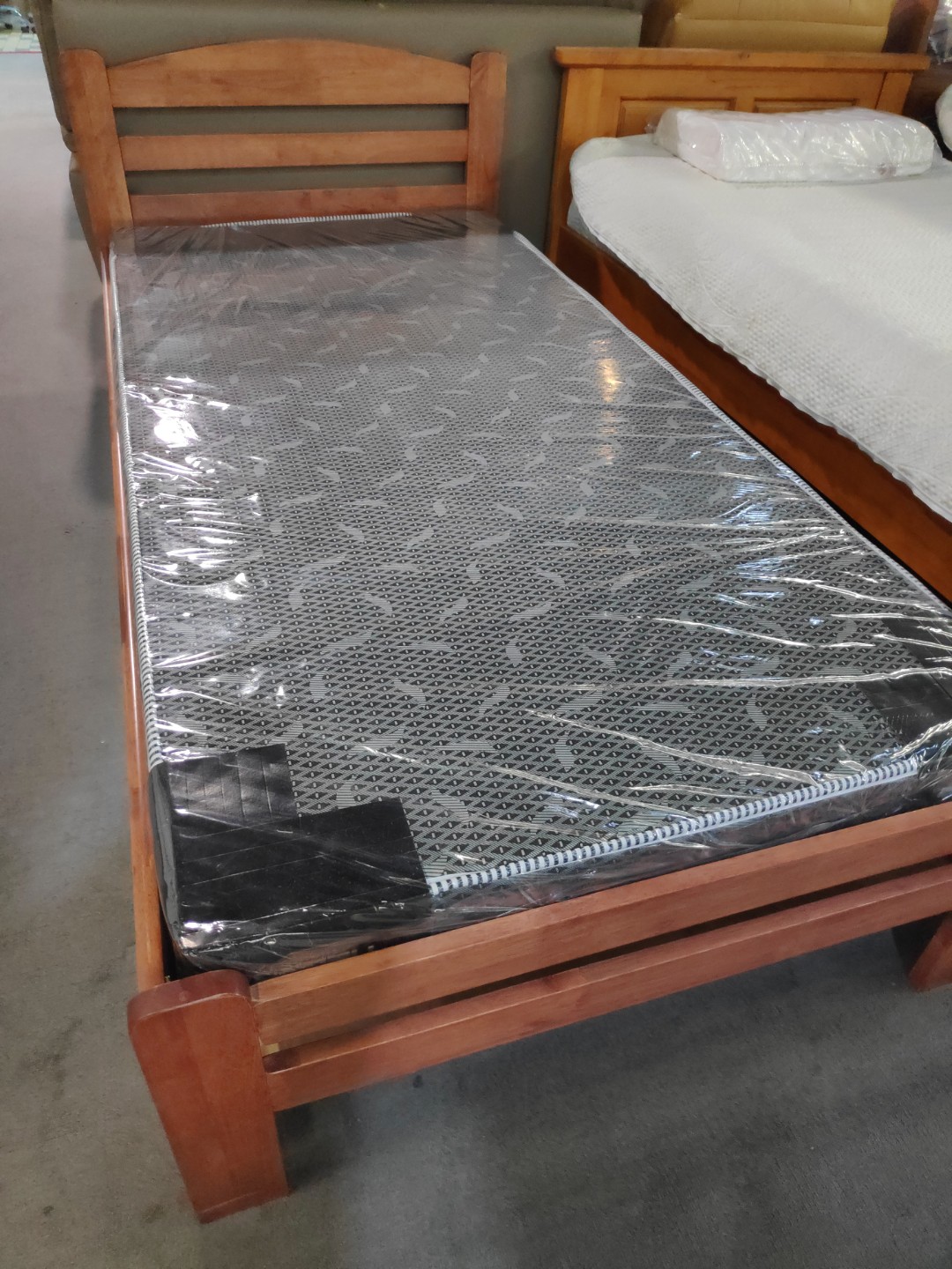 [New] Single Bed Frame + mattress set, Furniture & Home Living