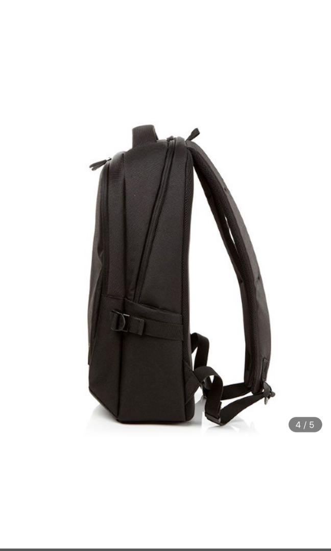Samsonite red tedwin top