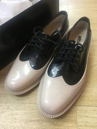 Melissa Classic Brogue in Beige with box