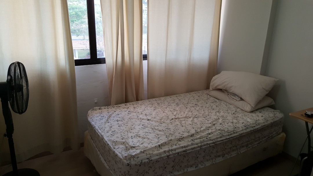 (Category: ) located in . Submitted by erks4321 (Listing ID 271328404, Image 1). Description: .
