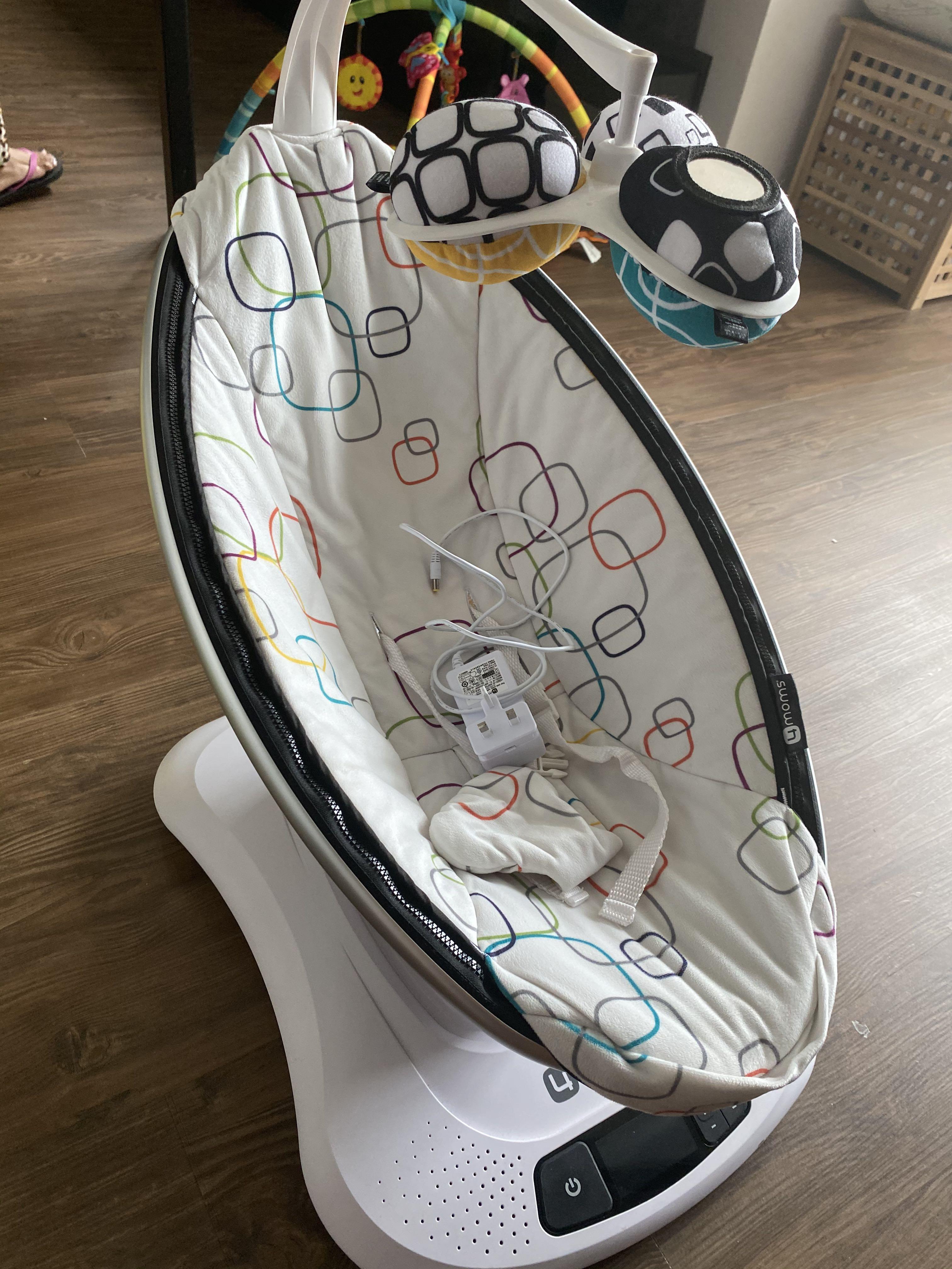 4Moms Mamaroo Plush Silver(Floormodel/IN STORE PICK UP, 59 OFF