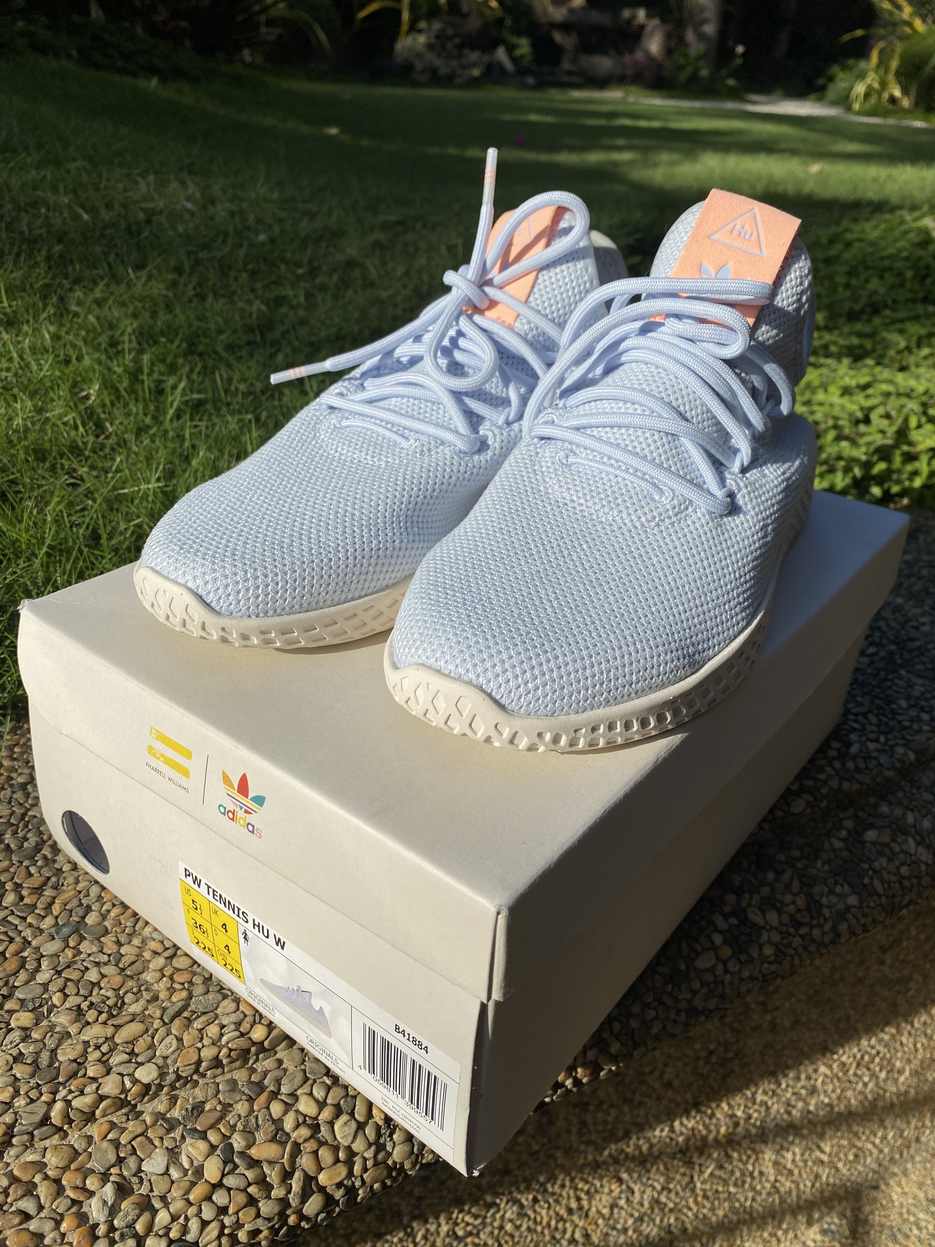 adidas pharrell williams tennis hu womens