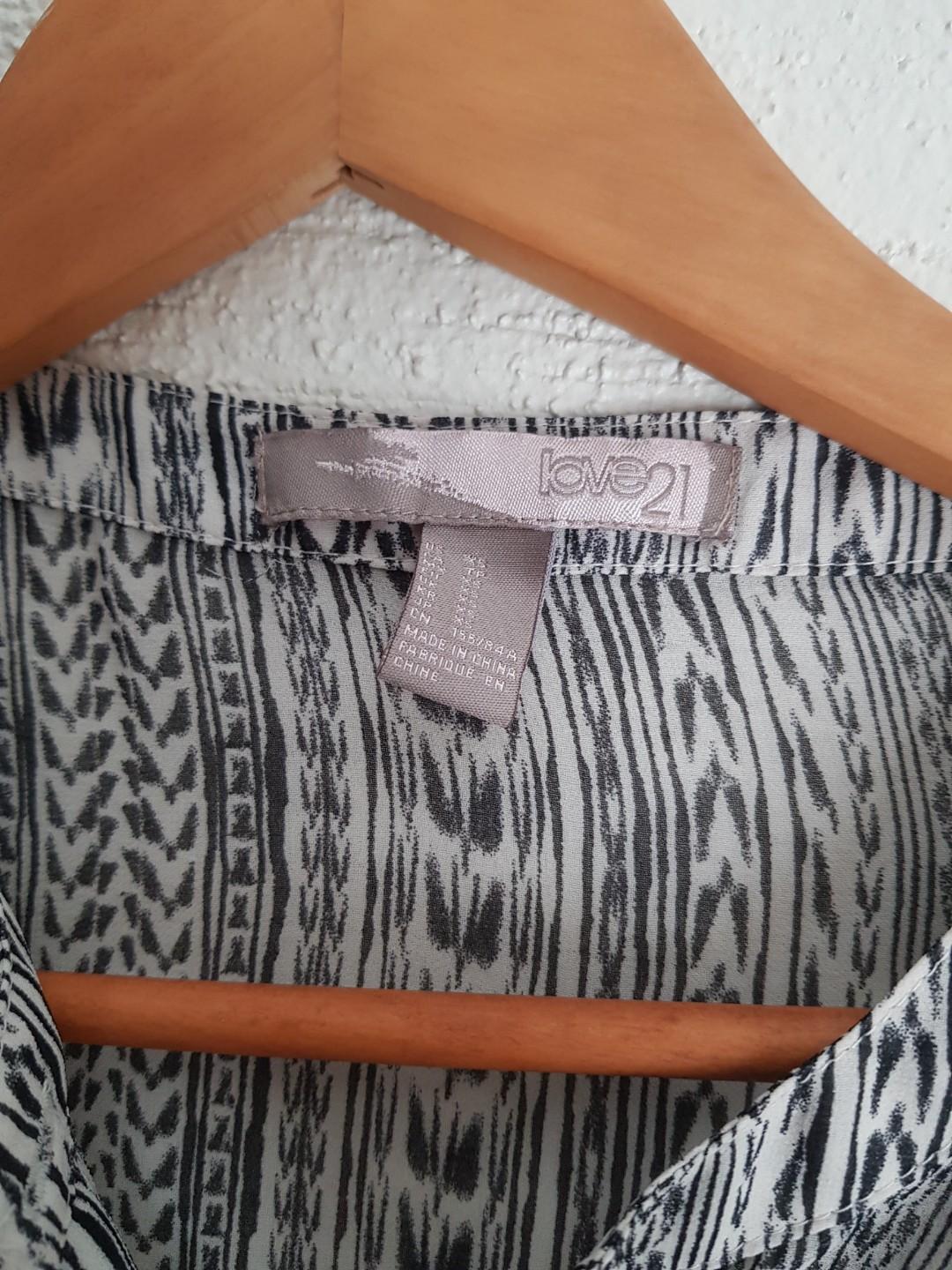 F21 Dress (Category: Dresses) located in Quezon City. Submitted by letsraidclosets (Listing ID 271418432, Image 3). Description: Brand new condition.