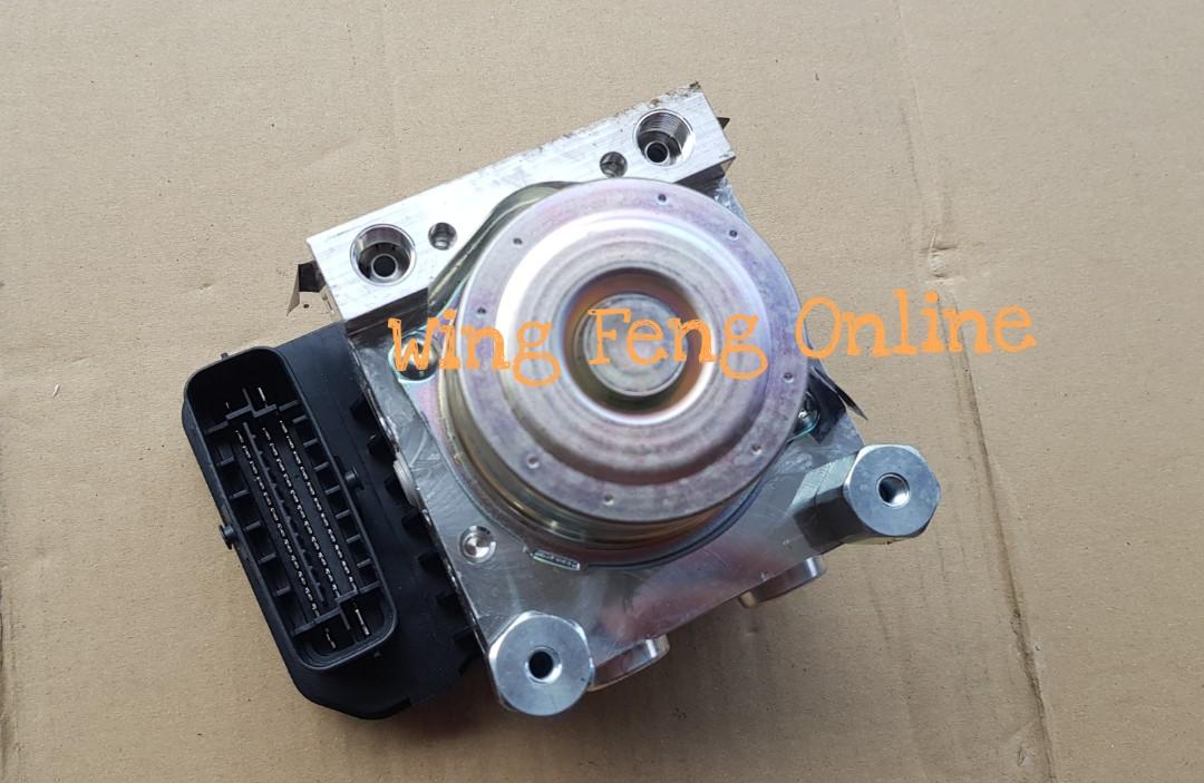 Genuine Toyota Hilux REVO GUN125 ABS Actuator Brake Pump, Auto