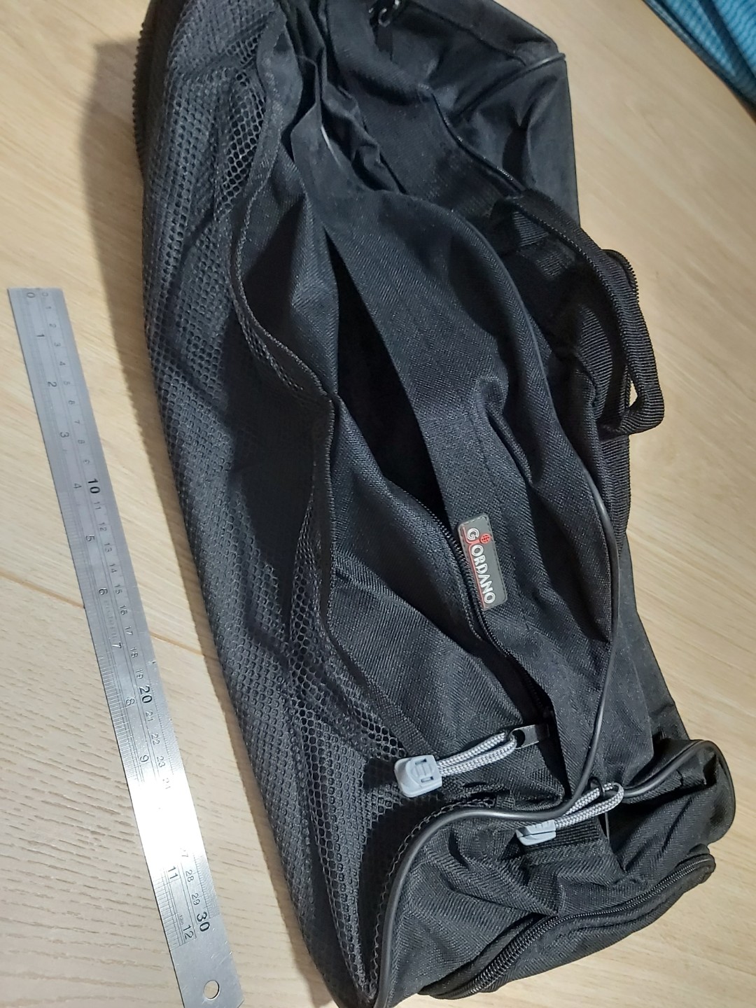 Giordano travel bag w wheels, Hobbies & Toys, Travel, Travel Essentials