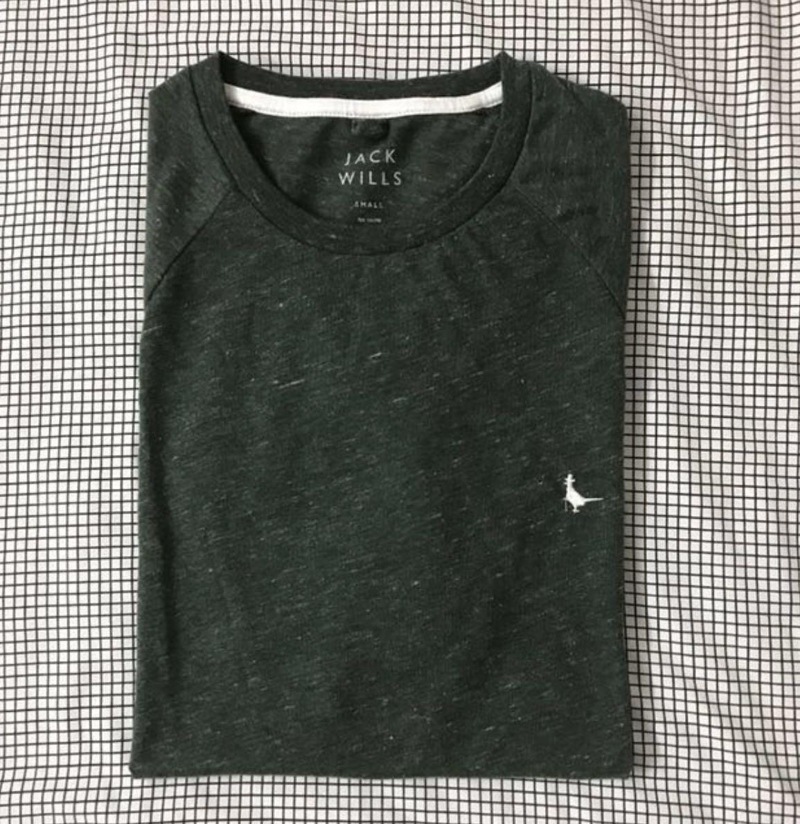 Jack Wills Basic Tee (Category: Tshirts & Polo Shirts) located in Singapore. Submitted by gus3r (Listing ID 271324495, Image 1). Description: 100% Authentic .