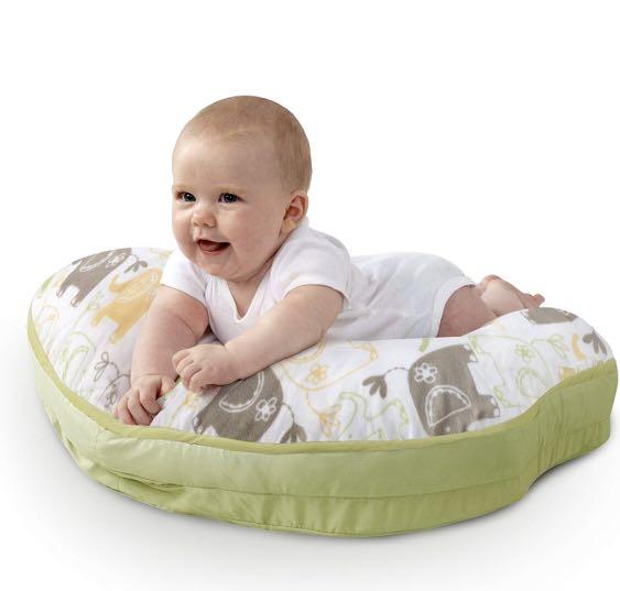 mombo nursing pillow