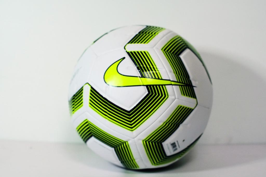Nike strike store pro team ball