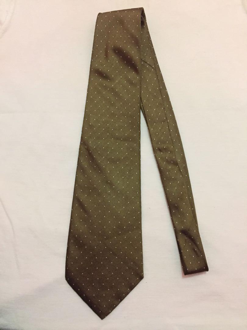 PRADA (necktie) (Category: Luxury Accessories) located in Baguio. Submitted by graciastell (Listing ID 271304002, Image 2). Description: My father personal preloved he’s not going to use it anyway so he decided to sell it in a very friendly price. 😊 📍item is in good condition 9/10 NO INCLUSION Authentic or your money back😉 Just dm for need further assistance thanks ! .