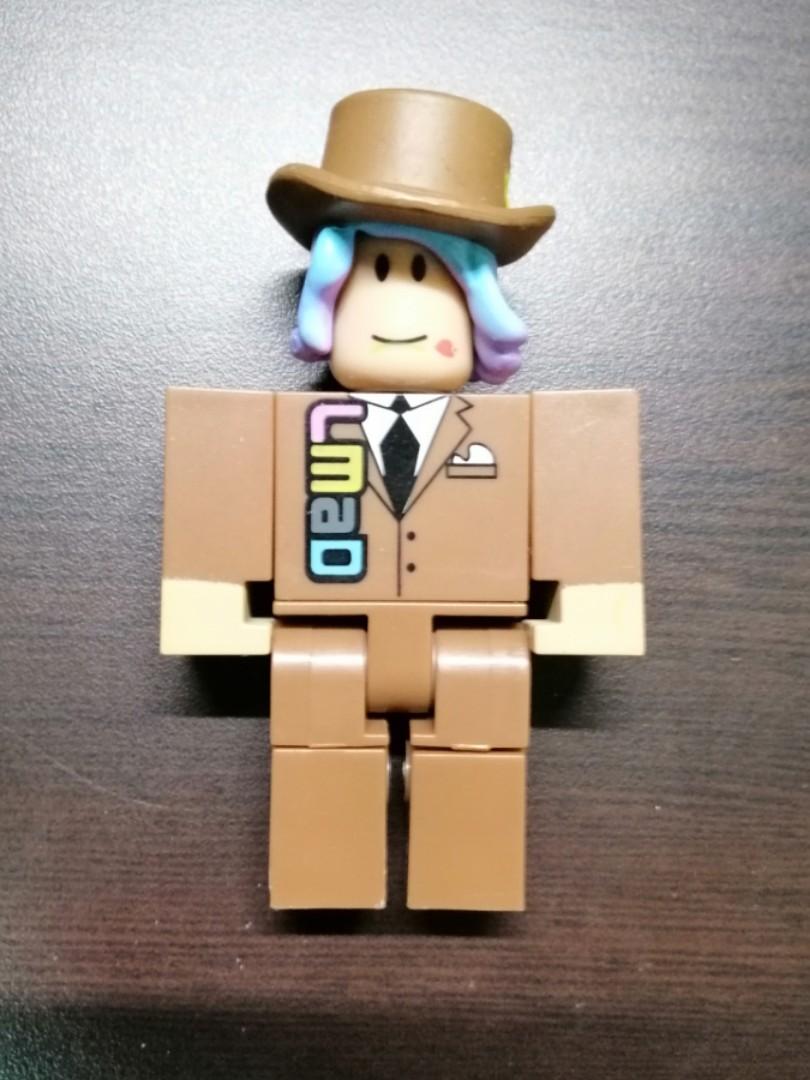 Roblox Classics Let S Make A Deal Toys Games Bricks Figurines On Carousell - roblox series 1 lets make a deal toys games bricks