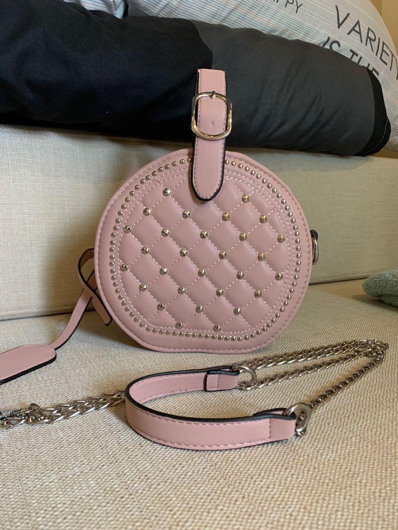 round shaped sling bags