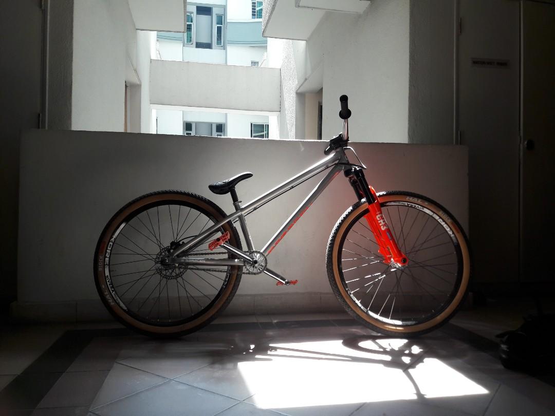 Saracen amplitude cr3 dirtjumper frame