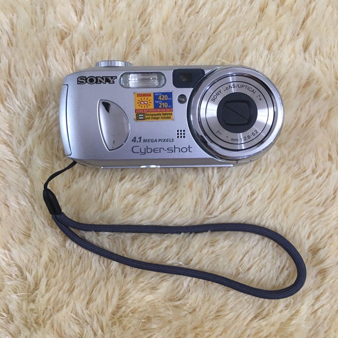 Sony MPEG Movie VX DACP73 Digital Camera 4.1 MP CyberShot (FREE 2