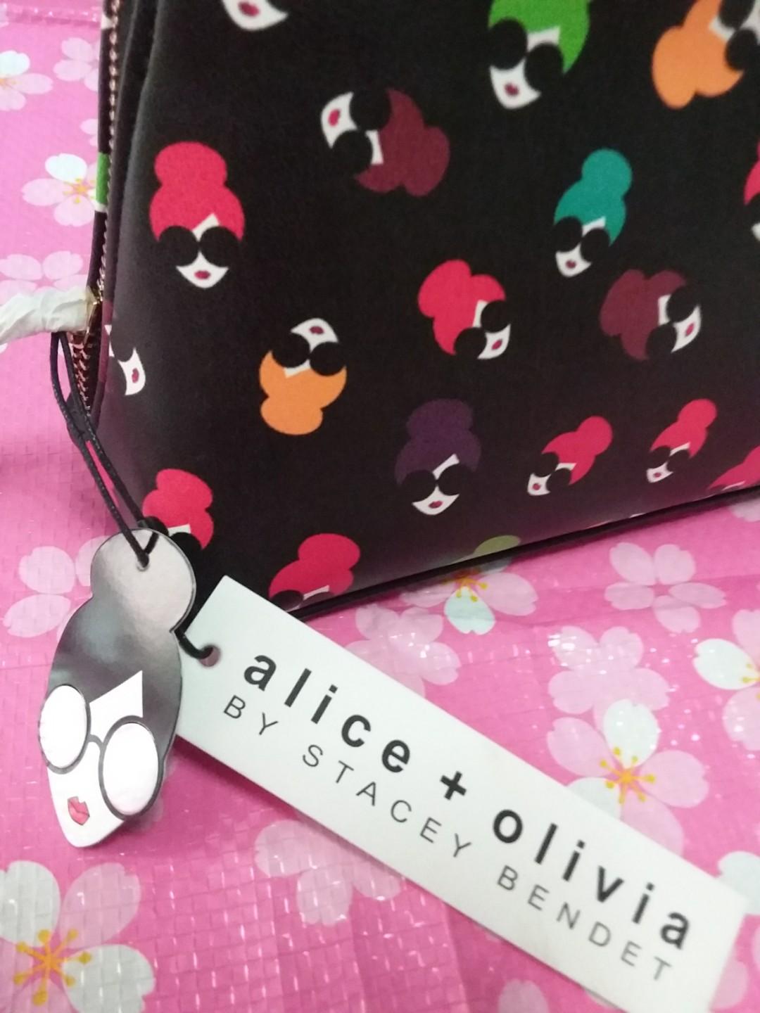 Alice online olivia clutch