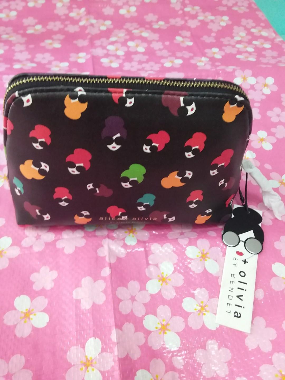 Alice online olivia clutch