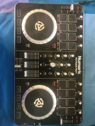Numark Mixtrack Pro Cds Dvds Carousell Philippines