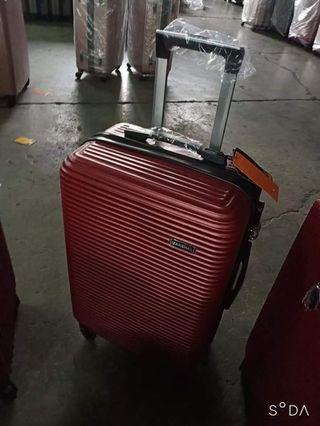POLYCarbonate luggage