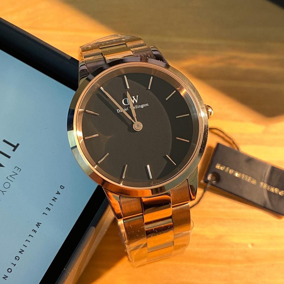 Daniel wellington black shop friday sale 2019