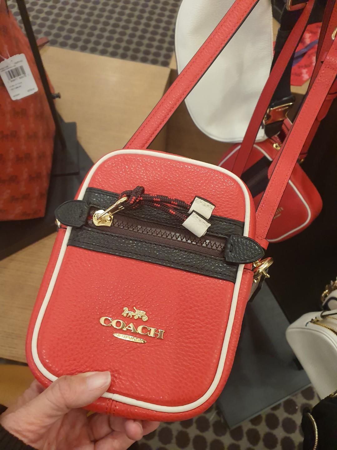 Coach sling bag brand new, Women's Fashion, Bags & Wallets, Crossbody