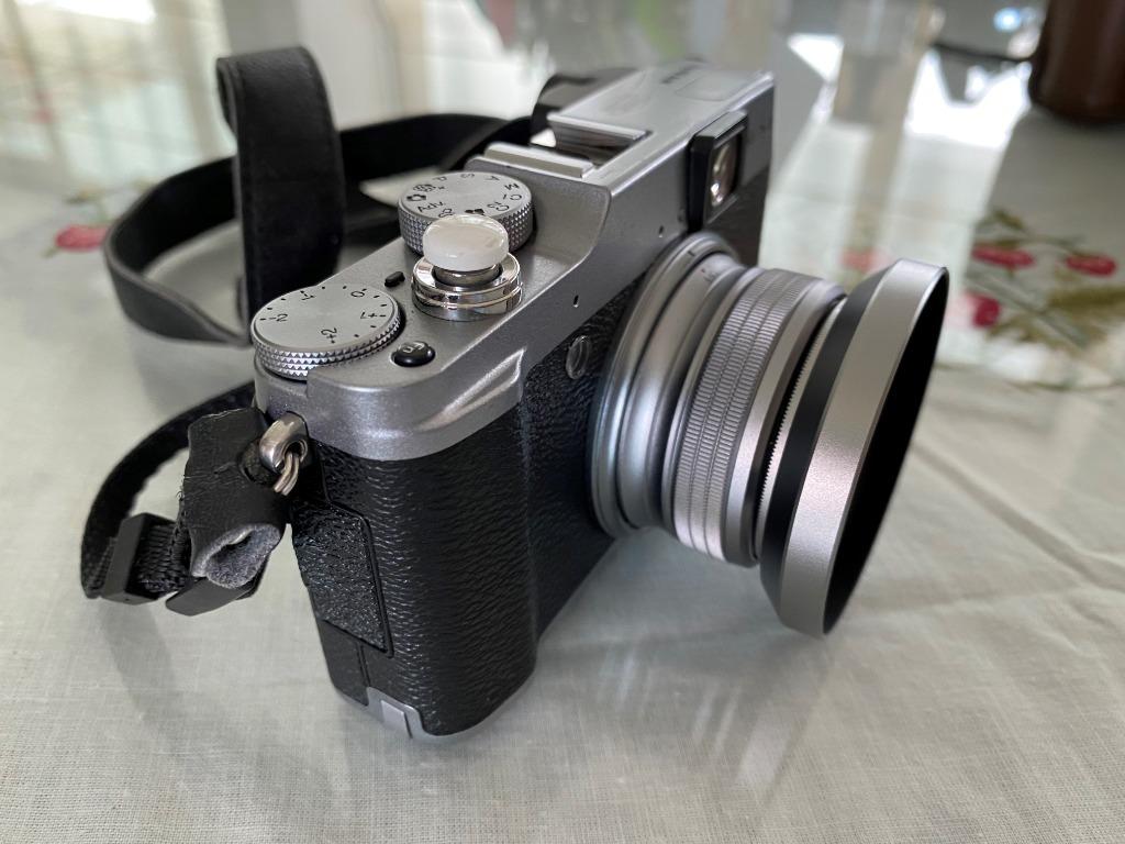 Fuji X20 with Lens Hood, Photography, Cameras on Carousell