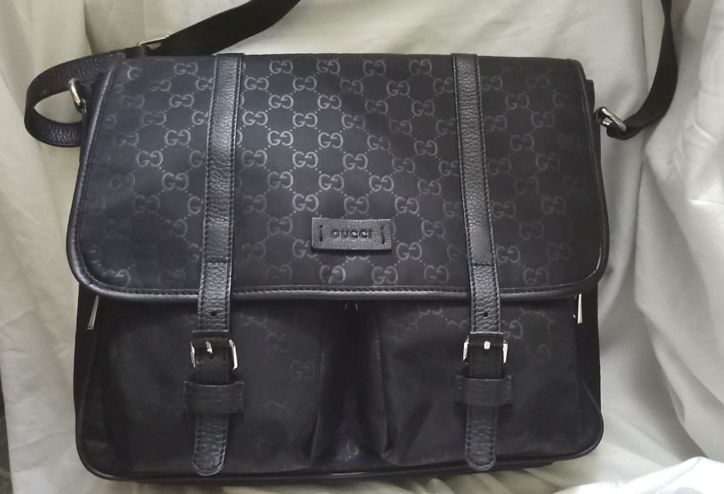 gucci nylon messenger bag
