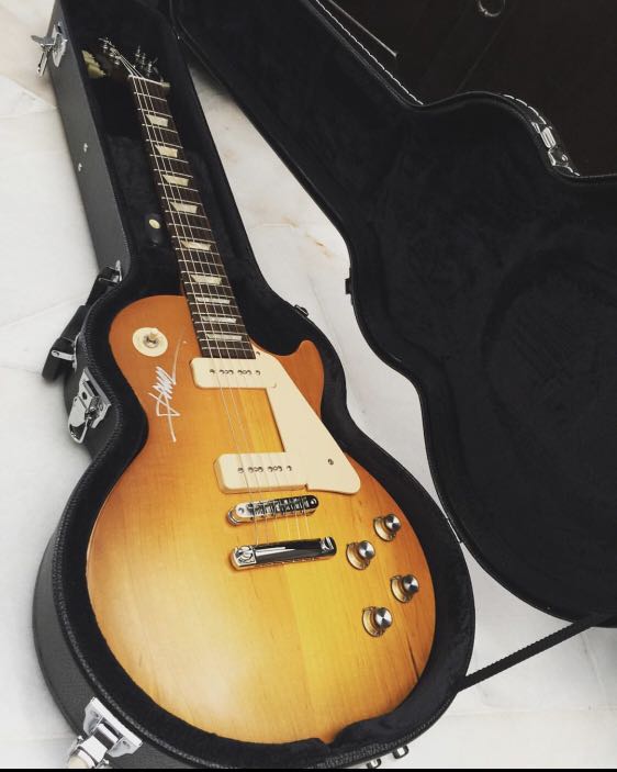 Hard case for Gibson Les Paul, Hobbies & Toys, Music & Media, Music