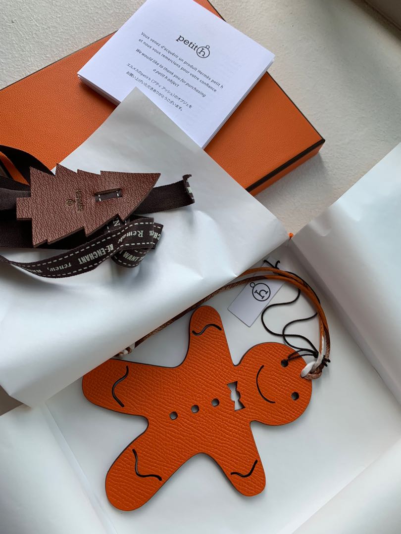hermes gingerbread charm