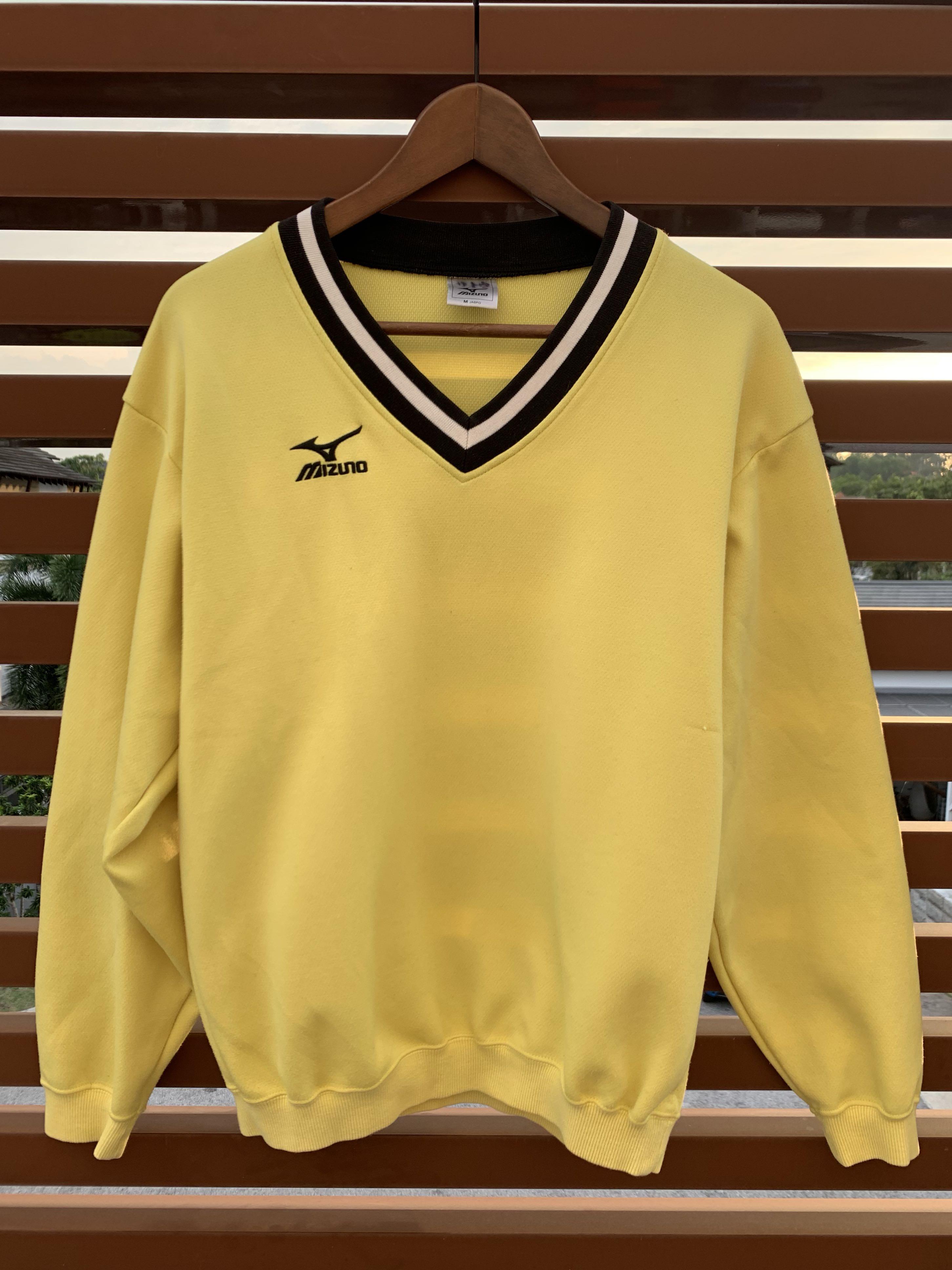 Daar opzettelijk Ik geloof Mizuno Vintage Yellow Sweater / Sweatshirt, Men's Fashion, Tops & Sets,  Hoodies on Carousell