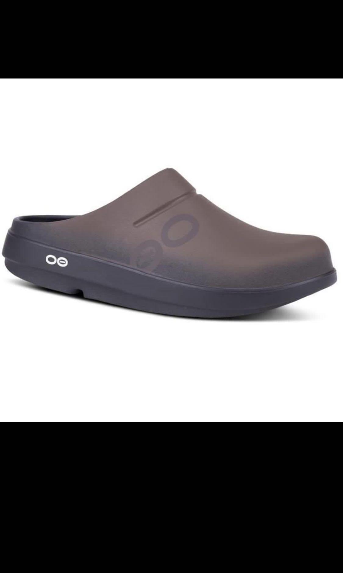 oofos men's clogs