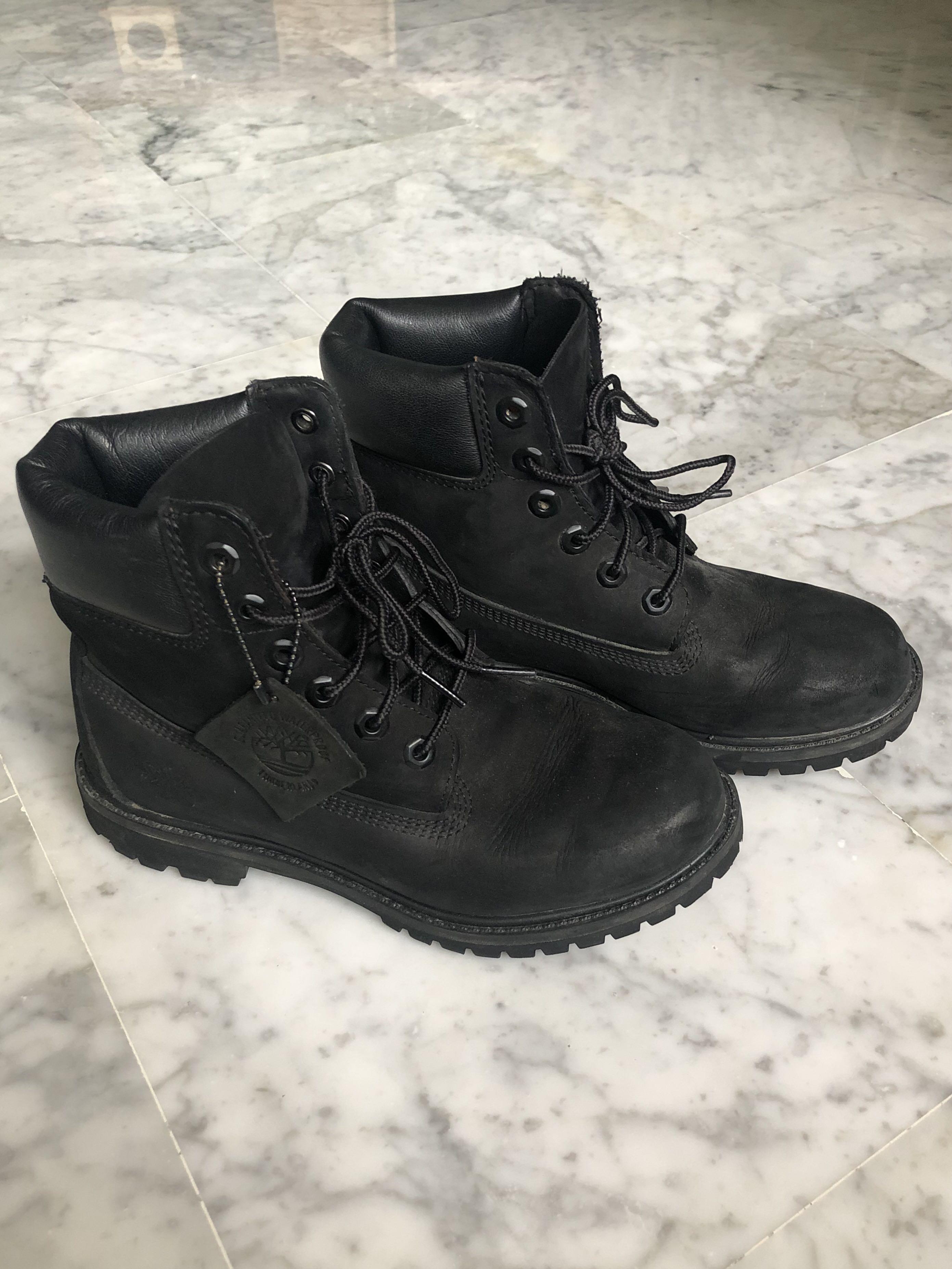 Matte black timbs hotsell