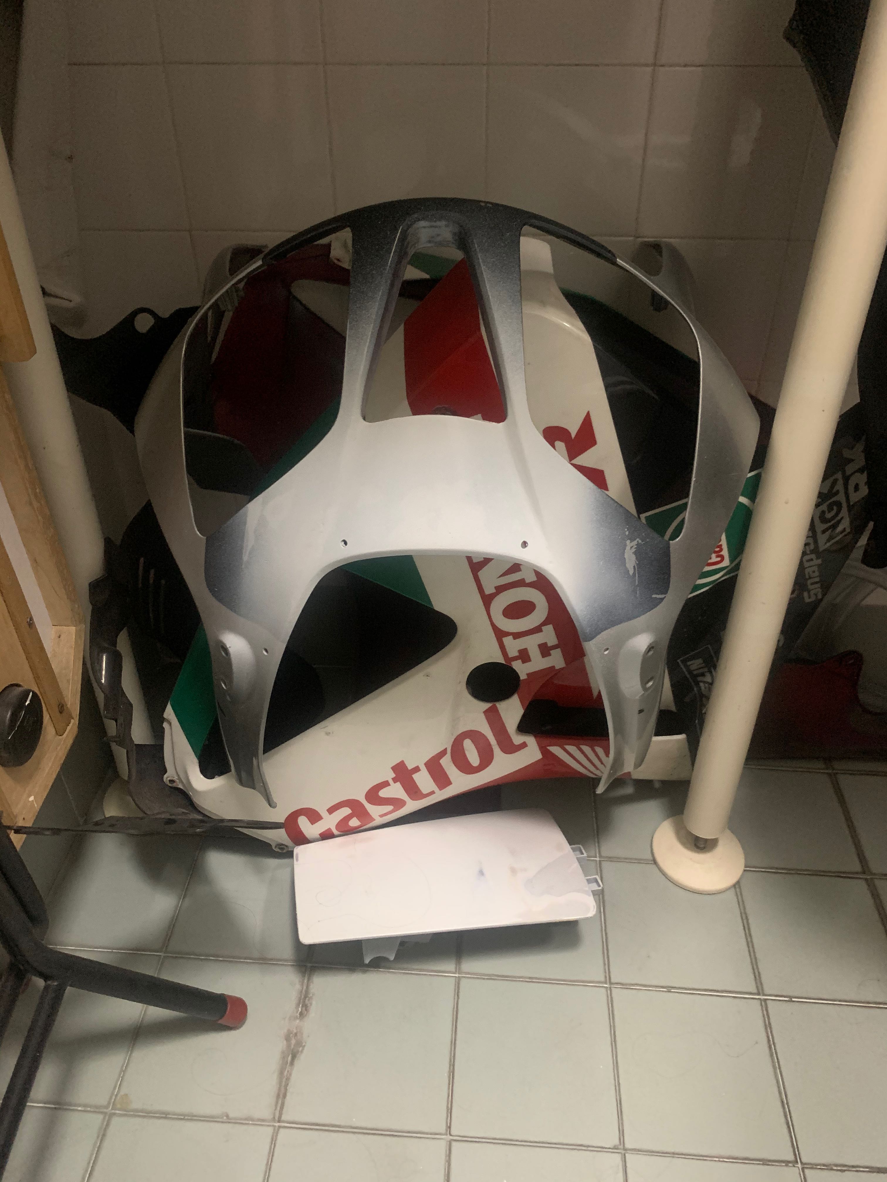 VTR1000 RC51 fairing cowl, Motorcycles, Motorcycle Apparel on Carousell
