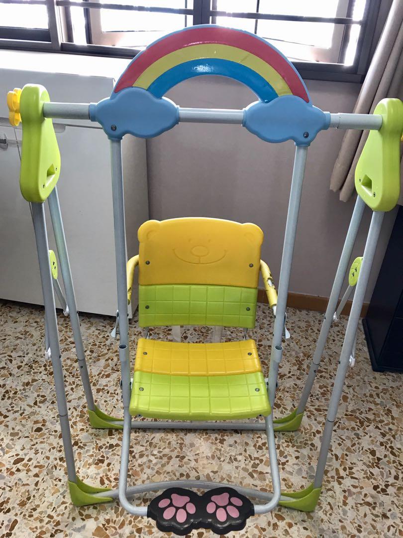 Stand alone top baby swing