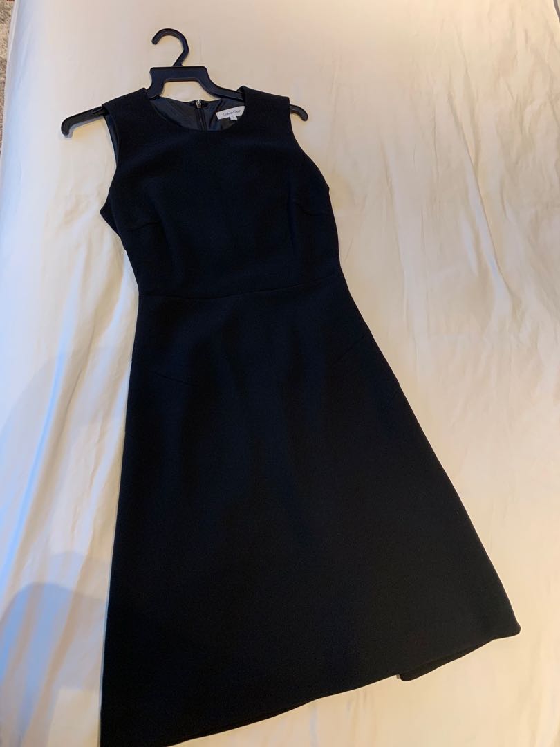 Calvin klein little black dress 2025