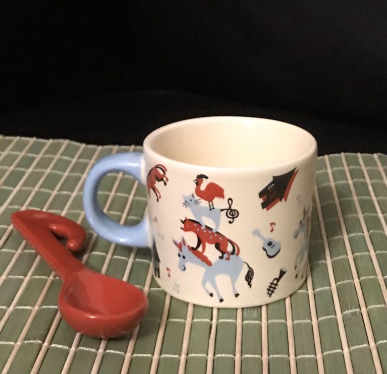 Farm animals musical mug with spoon horse pig cat rooster, Furniture
