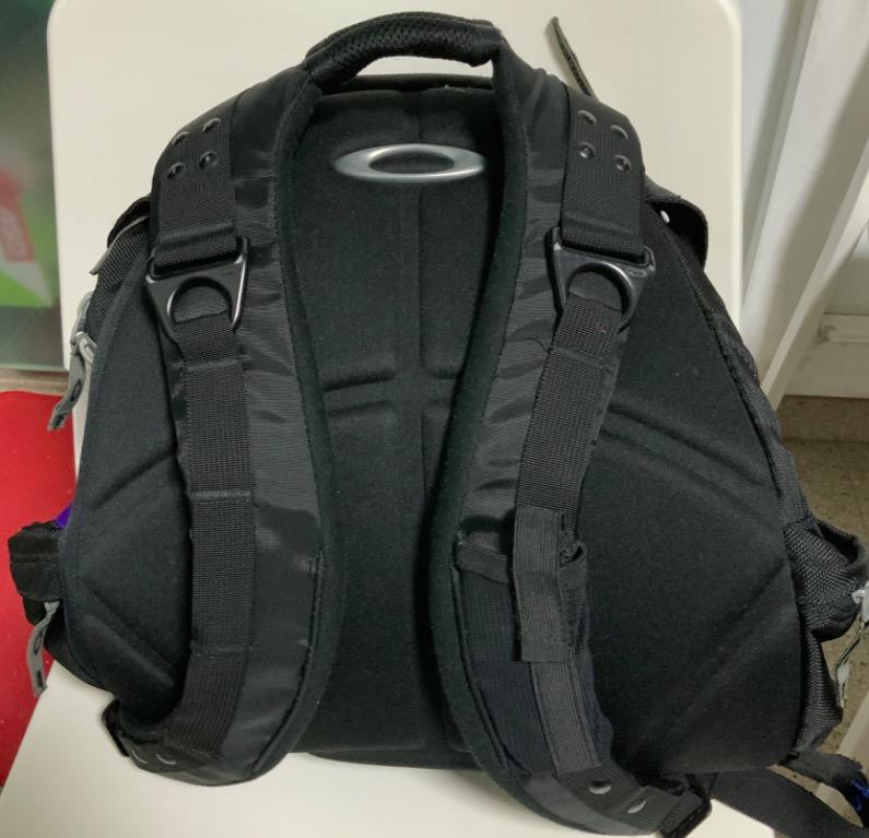 Oakley infinite hero backpack online