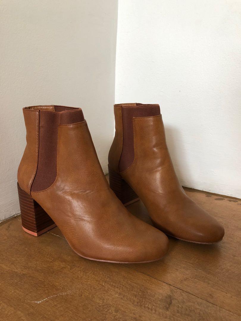 Rubi brown gusset ankle boots size 5 