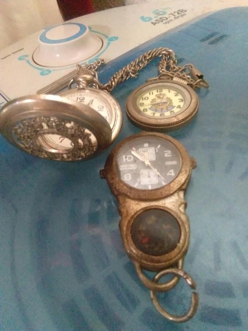 Vintage pocket watches (Category: Men's Watches) located in Las Pinas. Submitted by mommys_koleksyon011 (Listing ID 271694168, Image 3). Description: 3 vintage watches... Not working lahat as is ko lng po binebenta... Check picts. Tnx.