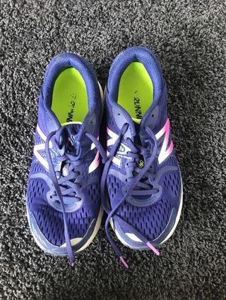 New balance running shoes