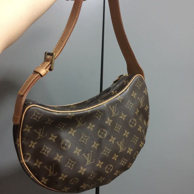 100% Authentic LV LOUIS VUITTON Croissant MM Shoulder bag *Limited  Edition*, Luxury, Bags & Wallets on Carousell