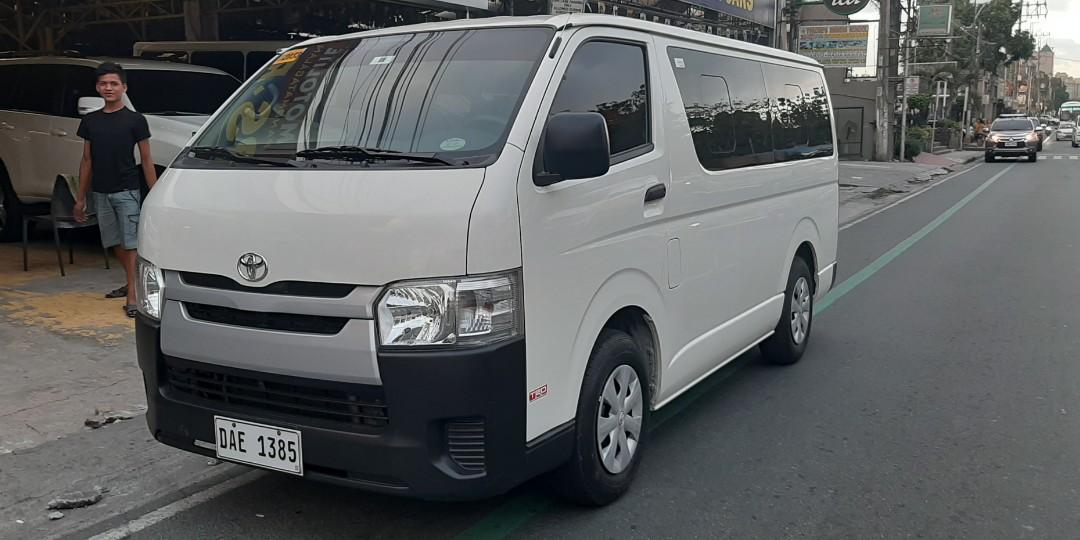 Toyota hiace commuter