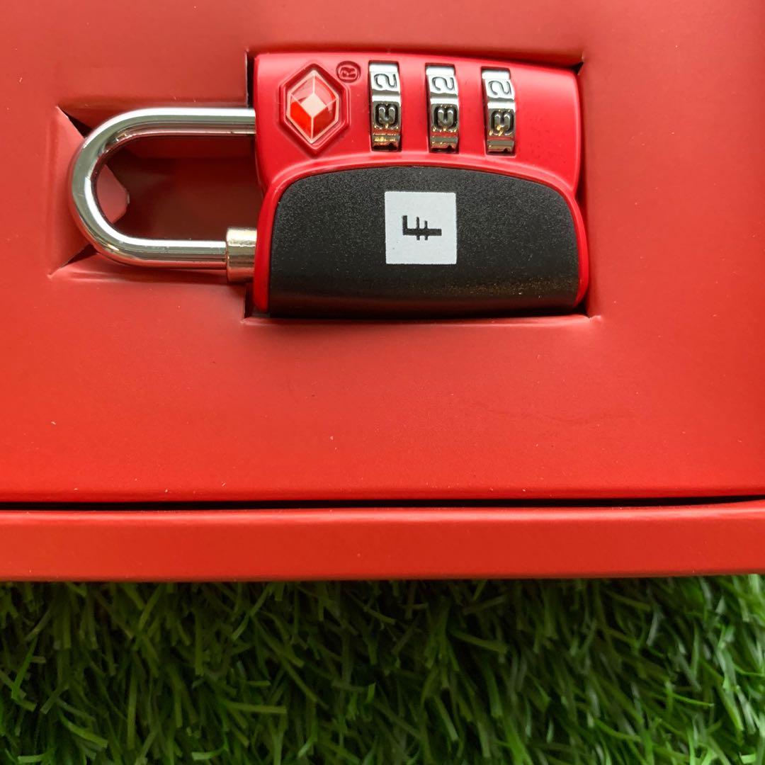 BNIB Luggage Tag and Combination Lock, Hobbies & Toys, Travel, Travel