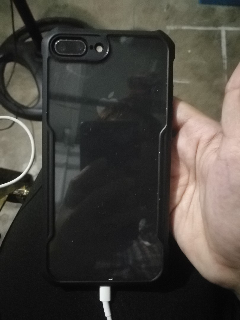 Iphone 8 plus 256gb (Category: iPhone 8 Series) located in Manila. Submitted by happyshopping_12 (Listing ID 271909739, Image 2). Description: Selling my iphone 8plus 256gb Factory unlock.