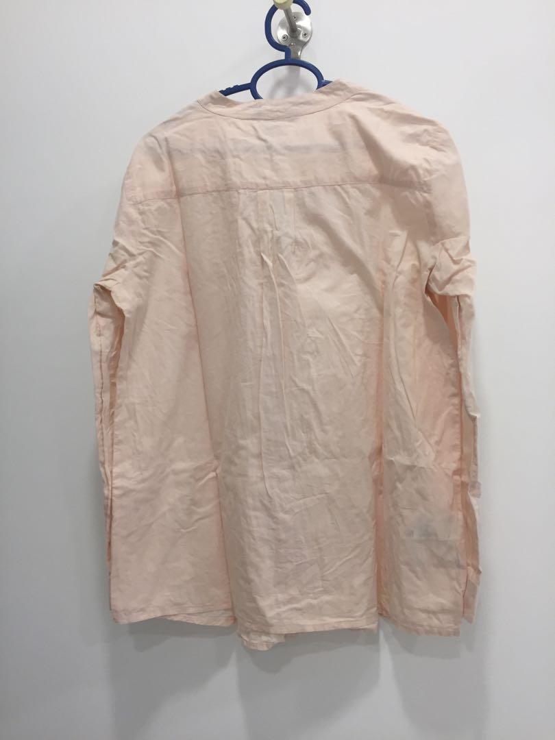 MANGO basic peach top (Category: Blouses) located in Bangi. Submitted by nunani (Listing ID 271850170, Image 3). Description: Comfy top Condition 6/10 Not for a fussy buyer .