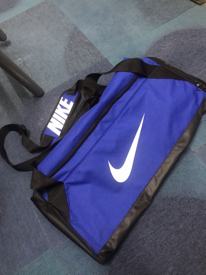 Nike Duffel Bag, Men's Fashion, Bags, Belt bags, Clutches and Pouches