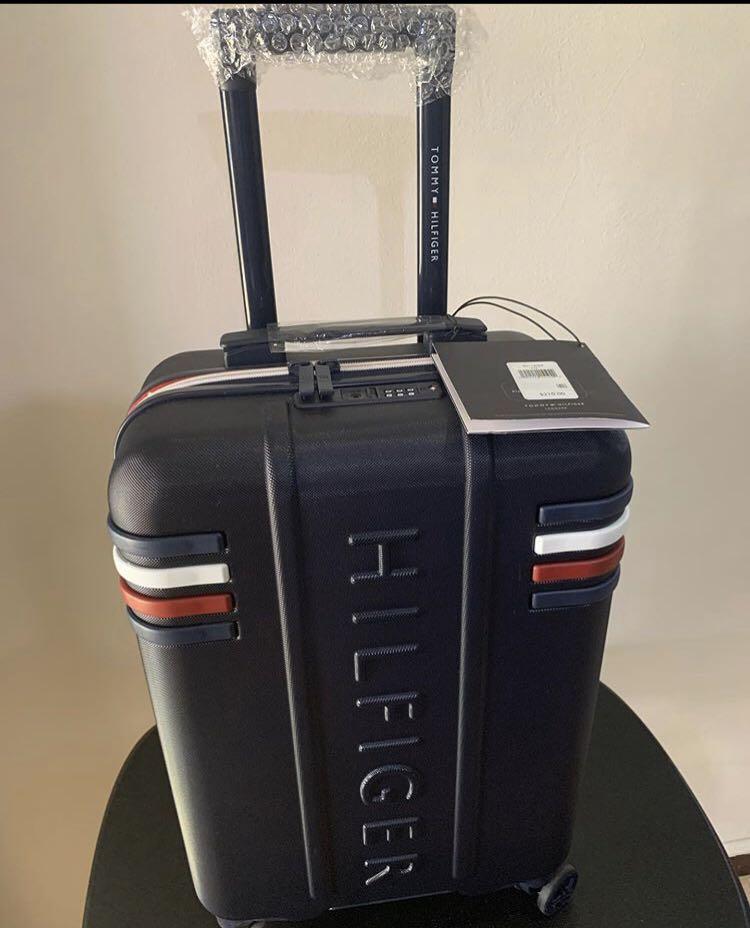 tommy traveler luggage