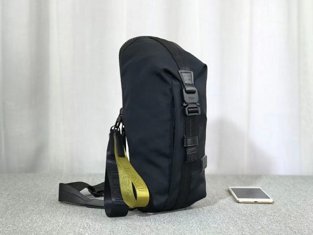 Tumi bozeman best sale sling bag