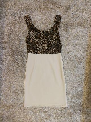 Sleeveless dress